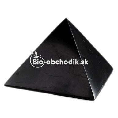 Šungitová pyramída 15x15cm neleštená